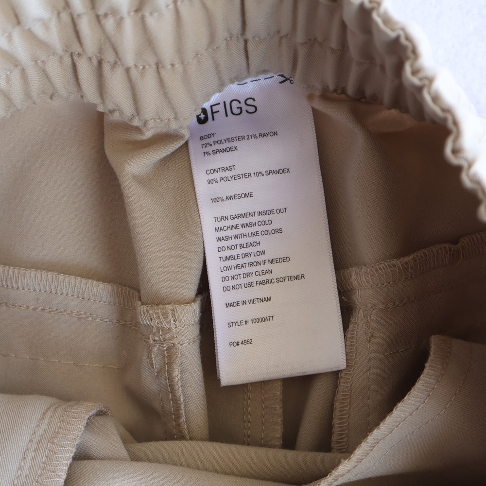 FIGS The Armorer Cargo Scrub Pants Women's Small Tall Wide Leg Beige - Picture 9 of 14